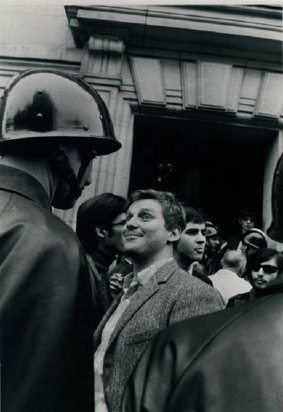 Daniel Cohn-Bendit durant une manifestation en Mai 68. Photo D.R.