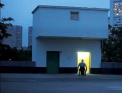 Image tirée du même clip.